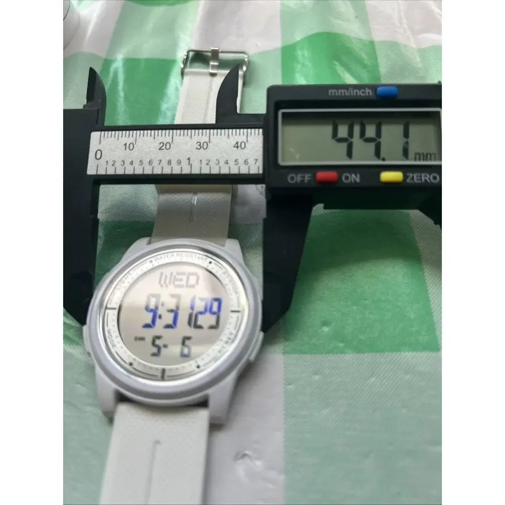 AW02 Very Slim Men’s Digital Watch